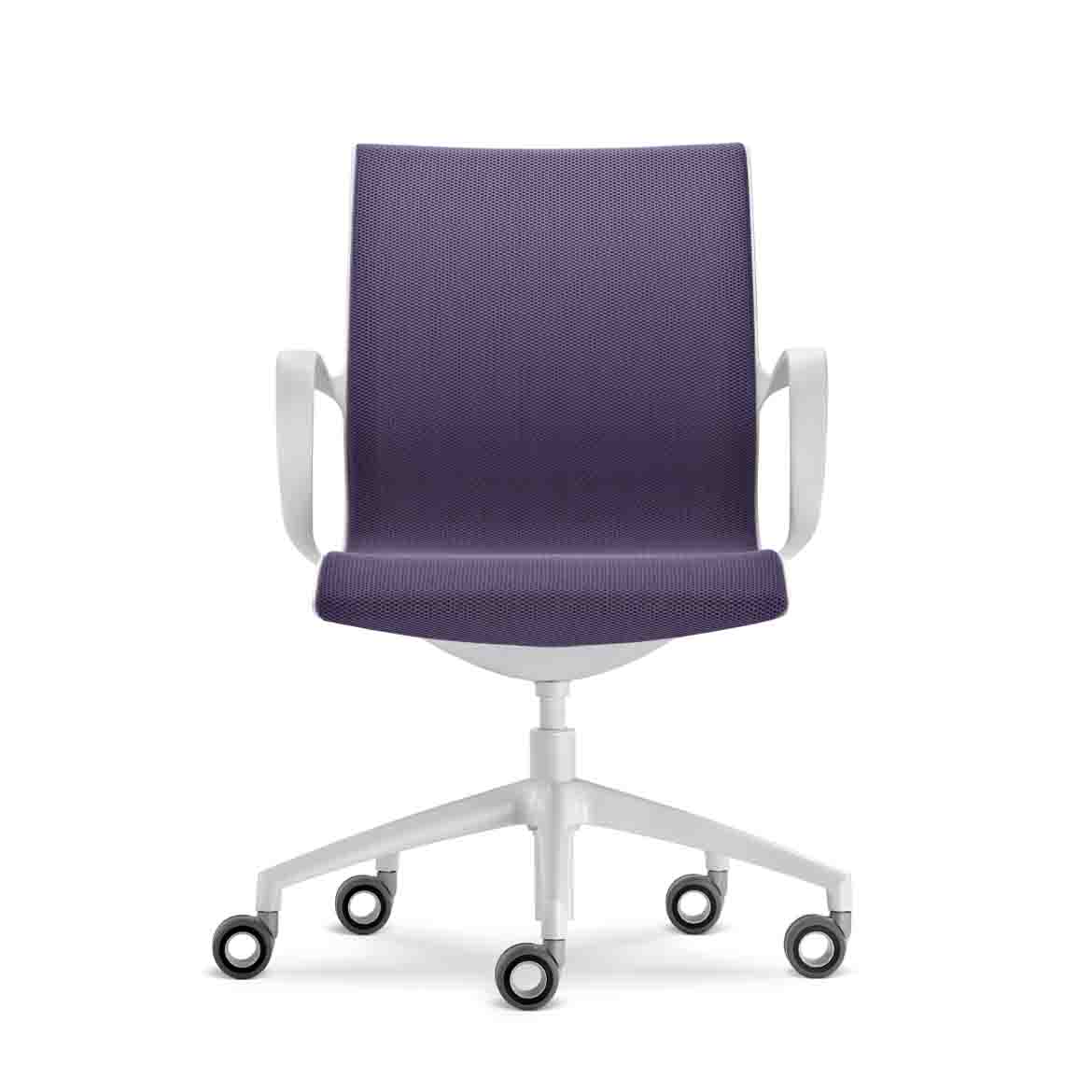 Everyday 902 swivel chair