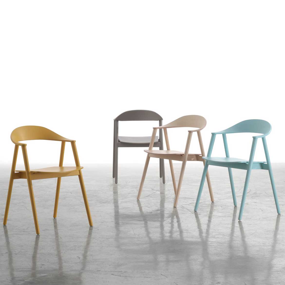 Karm 201 armchair