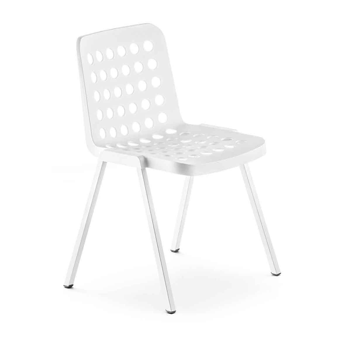 A váz öntött alumínium. A lábak préselt műanyagból vannak, hozzá illő porszórt üléssel. A polipropilén ülés elérhető öt színben. 