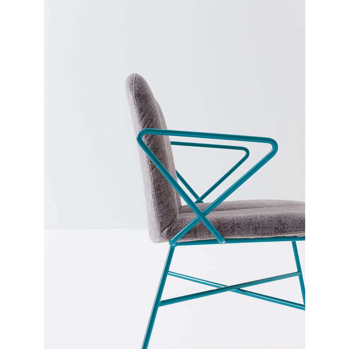 Hippy 202 armchair
