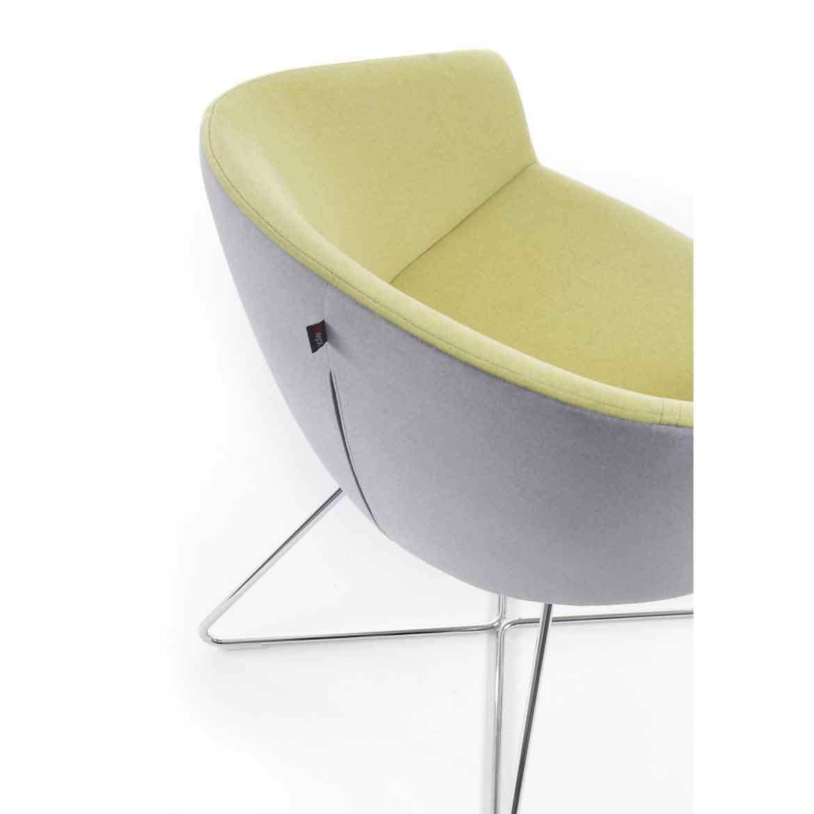 OxCo 802 visitor chair